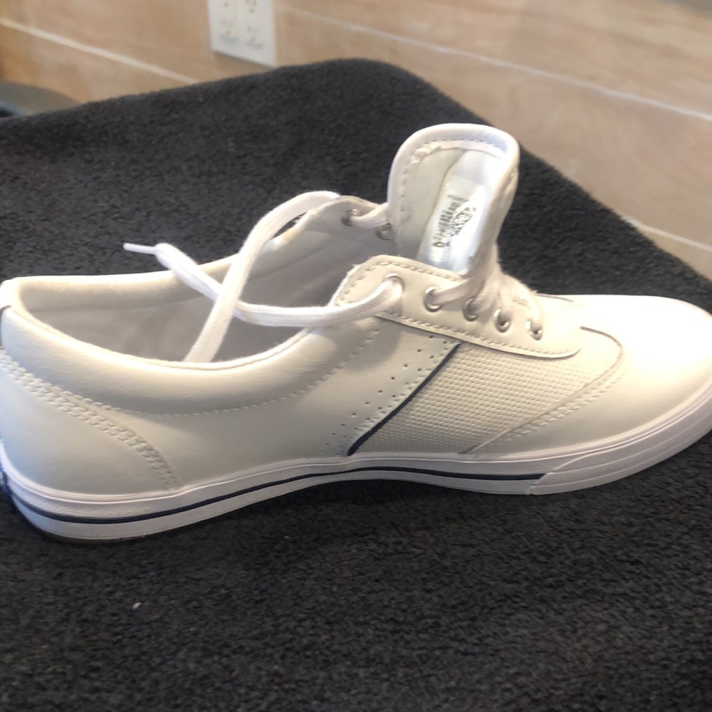Women’s US size 9 brand new Keds. Never been worn. - Picture 10 of 11